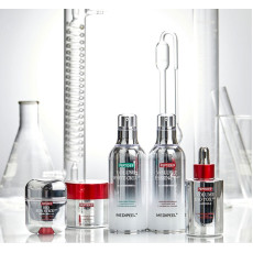 Осветляющая кислородная эссенция с центеллой PRO версия Medi-Peel Peptide 9 Volume White Cica Essence PRO