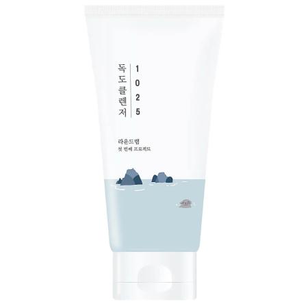 Мягкая пенка для умывания с морской водой Round Lab - 1025 Dokdo Cleanser